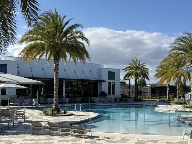 Building Photo - Beautiful Custom Home in Del Webb 55+ Community