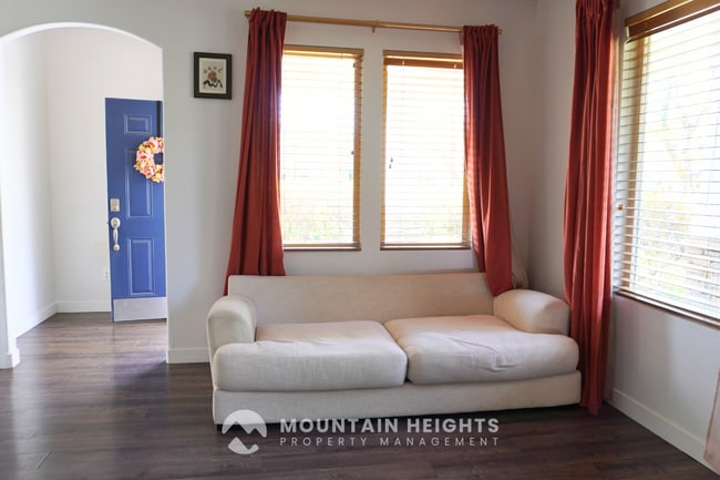 Building Photo - 10983 Sunup Way