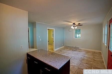 Building Photo - 49 Lowerre Ln