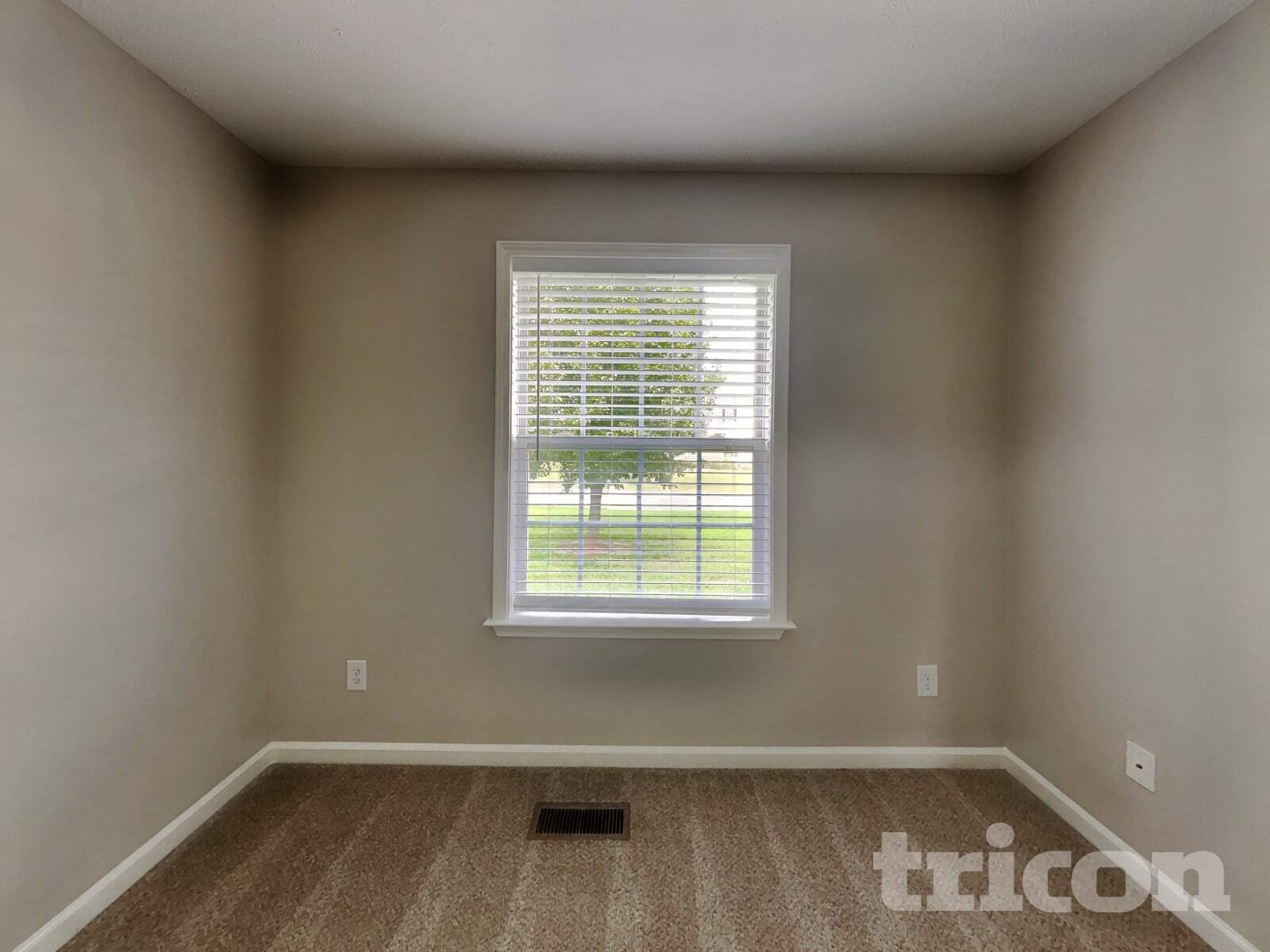 Building Photo - 1621 Robert Rd