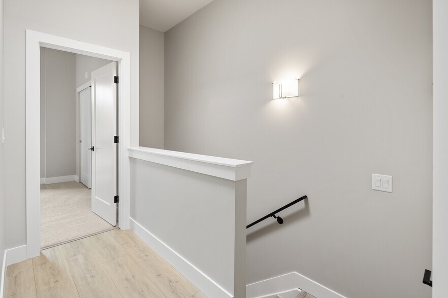 Building Photo - 2025 W 48th Ave