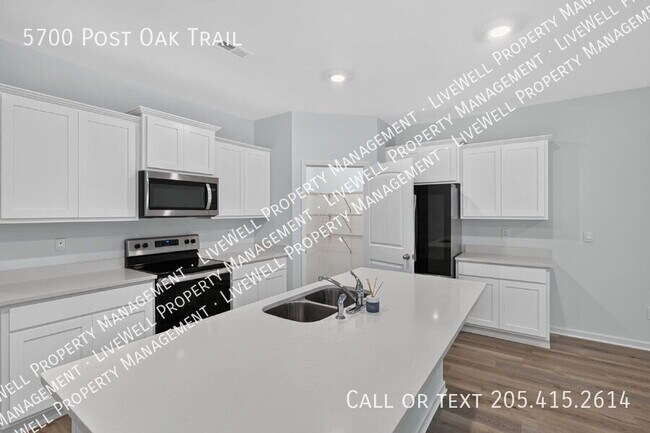 Building Photo - 5700 Post Oak Trl