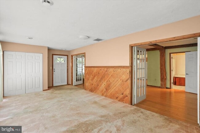 Building Photo - 555 McGlaughlin Rd