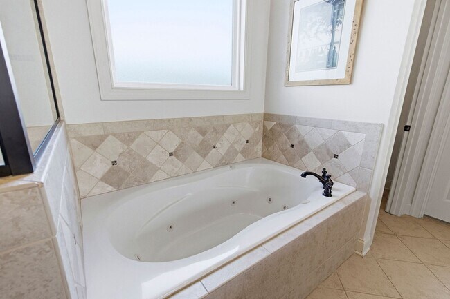 Building Photo - 1306 Jewell Ave