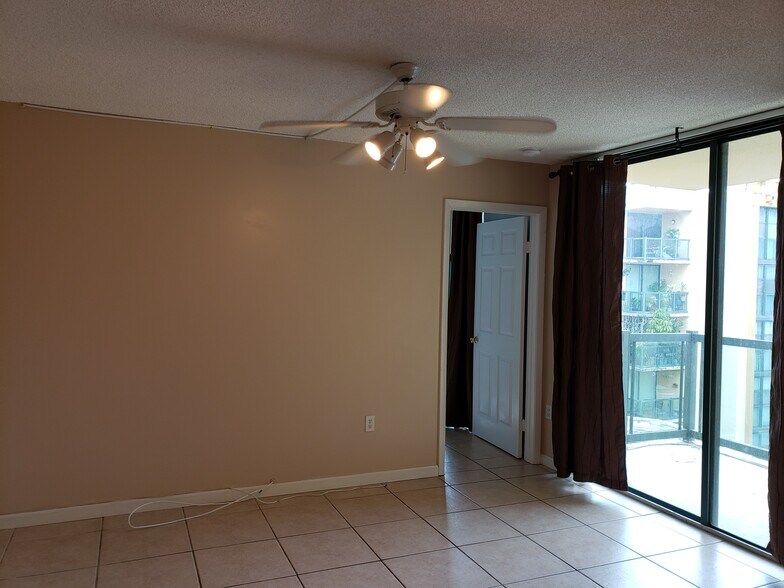 Building Photo - 11750 SW 18th St