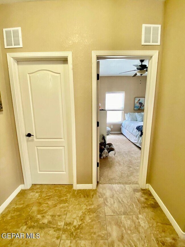 Building Photo - 11616 Grotto Bay Ct