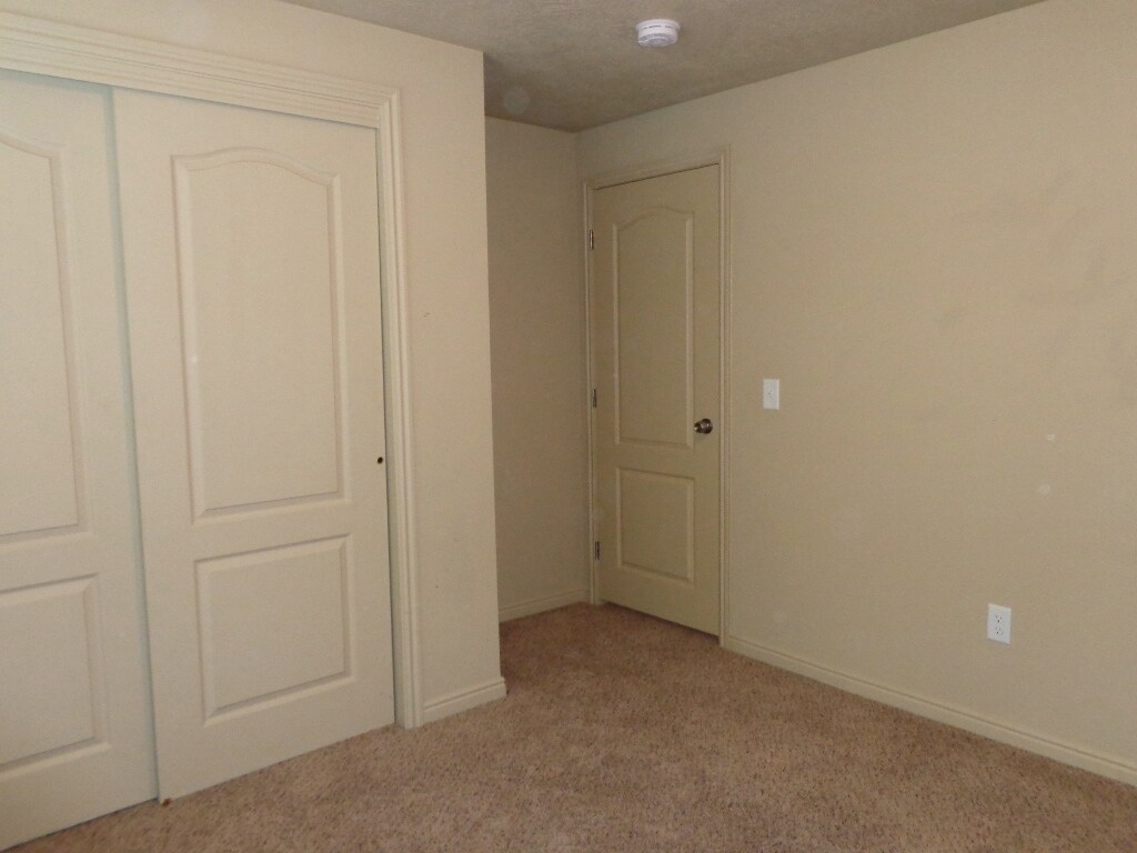 Building Photo - 2022 Juniper Dr