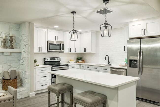 Building Photo - 11145 Bella Loma Dr