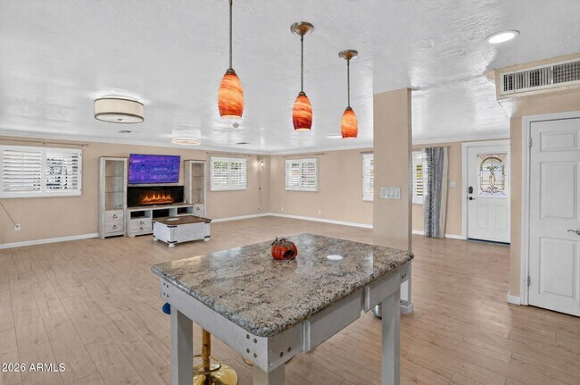 Building Photo - 3629 E Winchcomb Dr