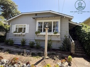 Building Photo - Adorable Three Bedroom Downtown Carmel-by-...