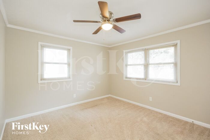 Building Photo - 7107 Willow Green Ct SW