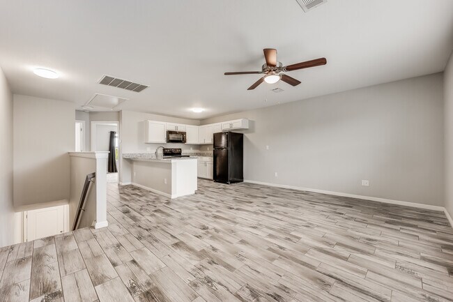 Building Photo - 21422 Santa Carlo Ave