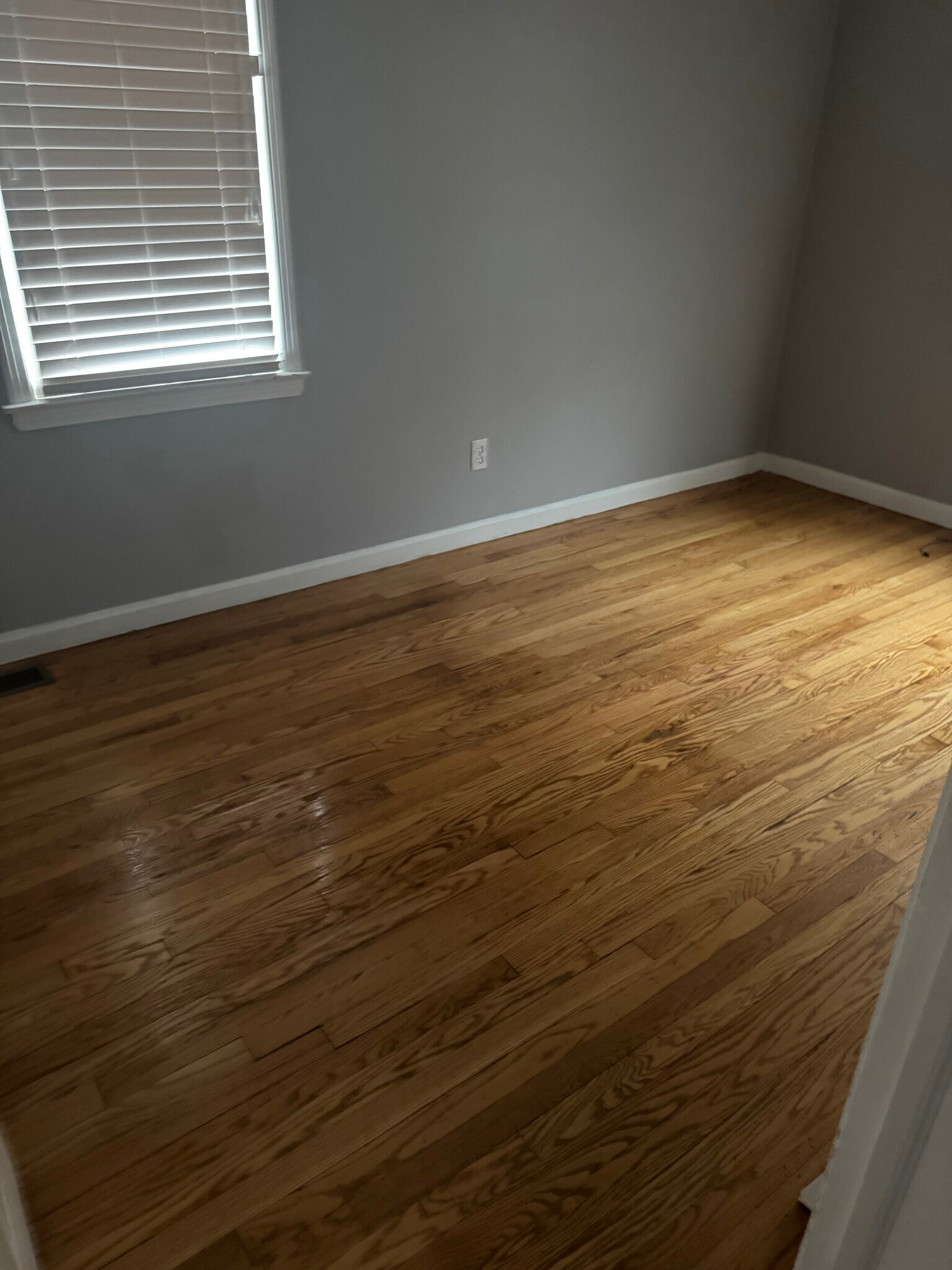 Building Photo - 11401 Mayfield St