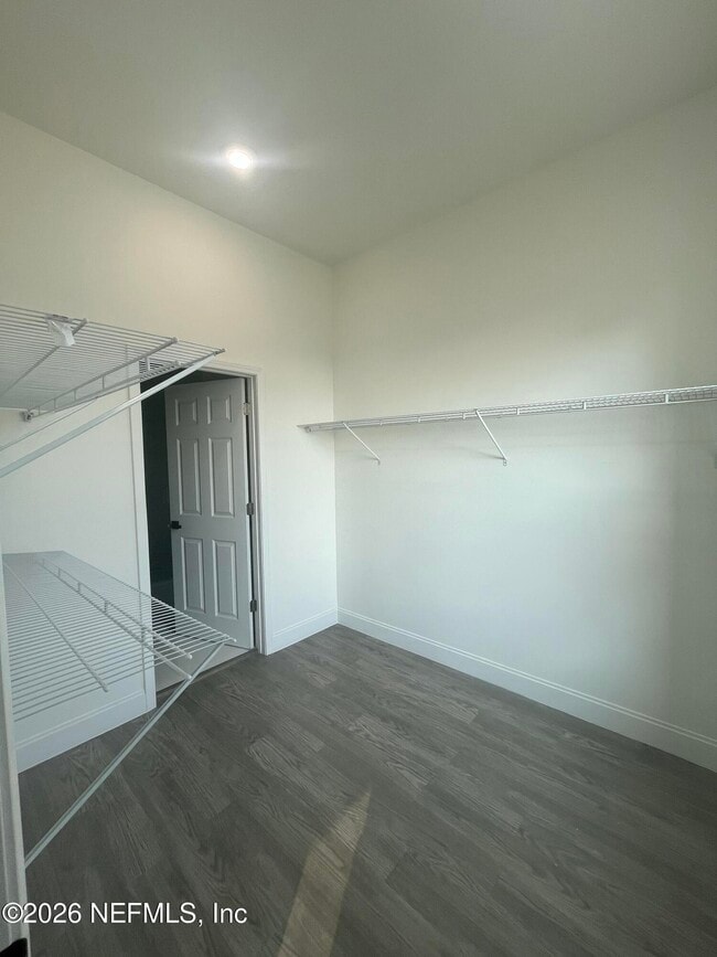 Building Photo - 5395 Heckscher Dr