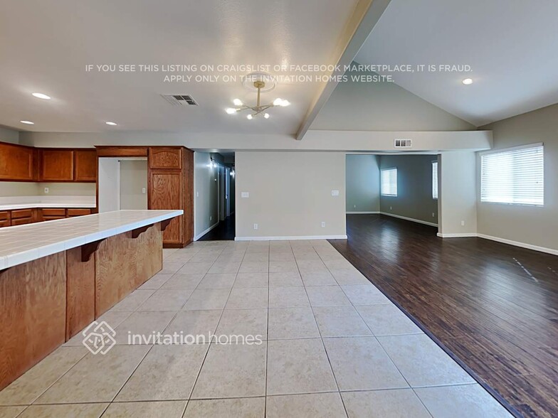 Building Photo - 24868 Skyland Dr