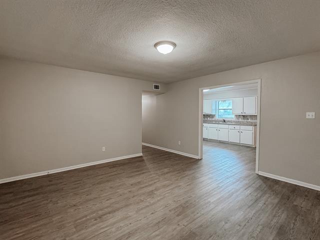 Building Photo - 102 Hullum Dr