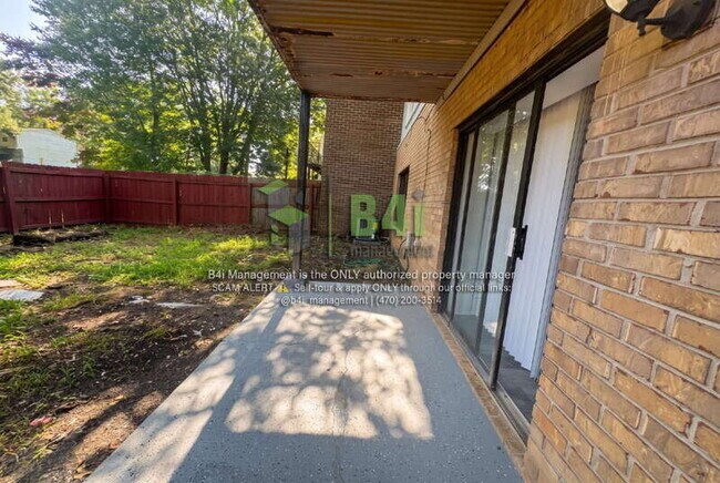 Building Photo - 716 Dunaire Way