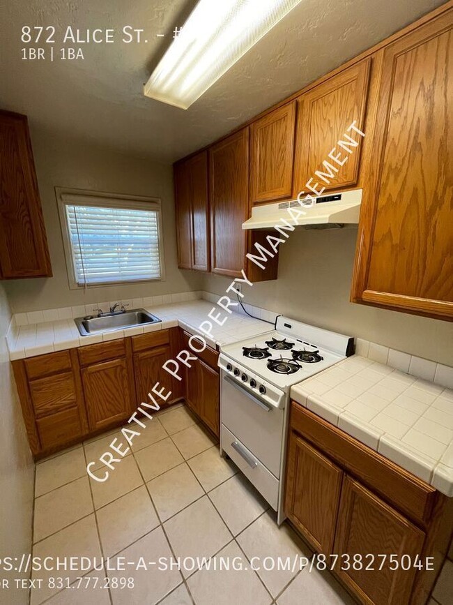 Building Photo - 1 Bedroom Apartment in Monterey, CA 93940