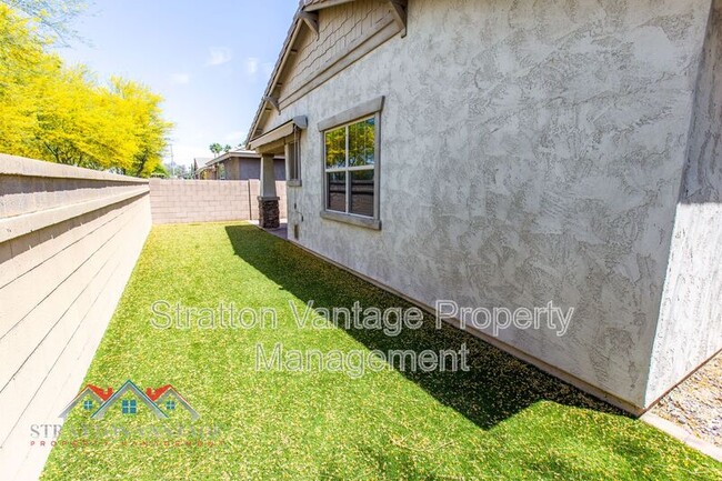 Building Photo - 256 N Jesse St