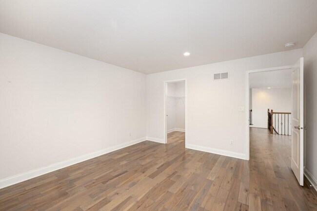 Building Photo - 3000 N Spurway Dr