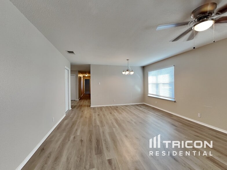 Building Photo - 9603 Kennebec Way