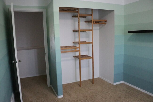 Building Photo - 209 Interlochen Ln