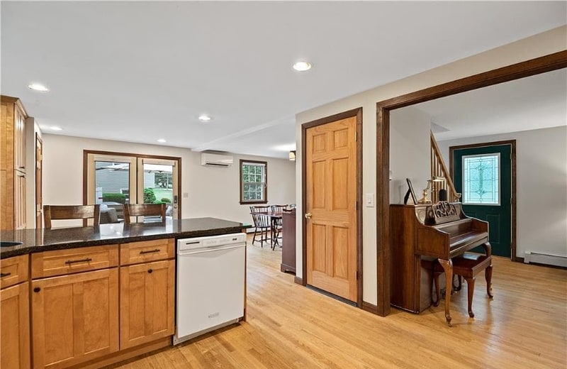 Building Photo - 120 Stollman Rd