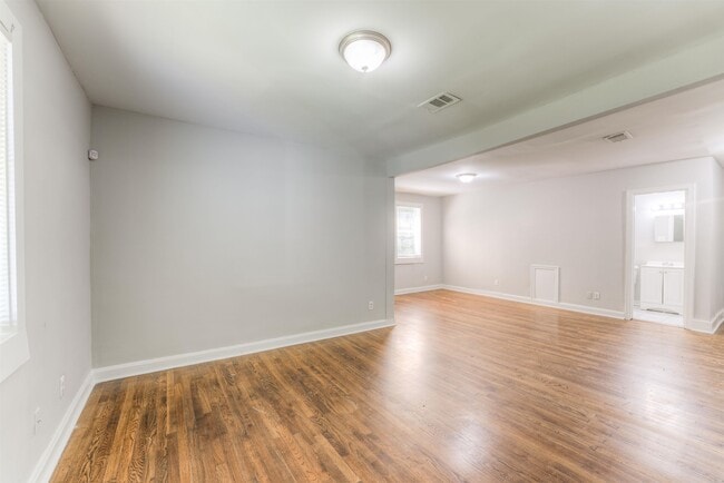 Building Photo - 1778 Edward Ave