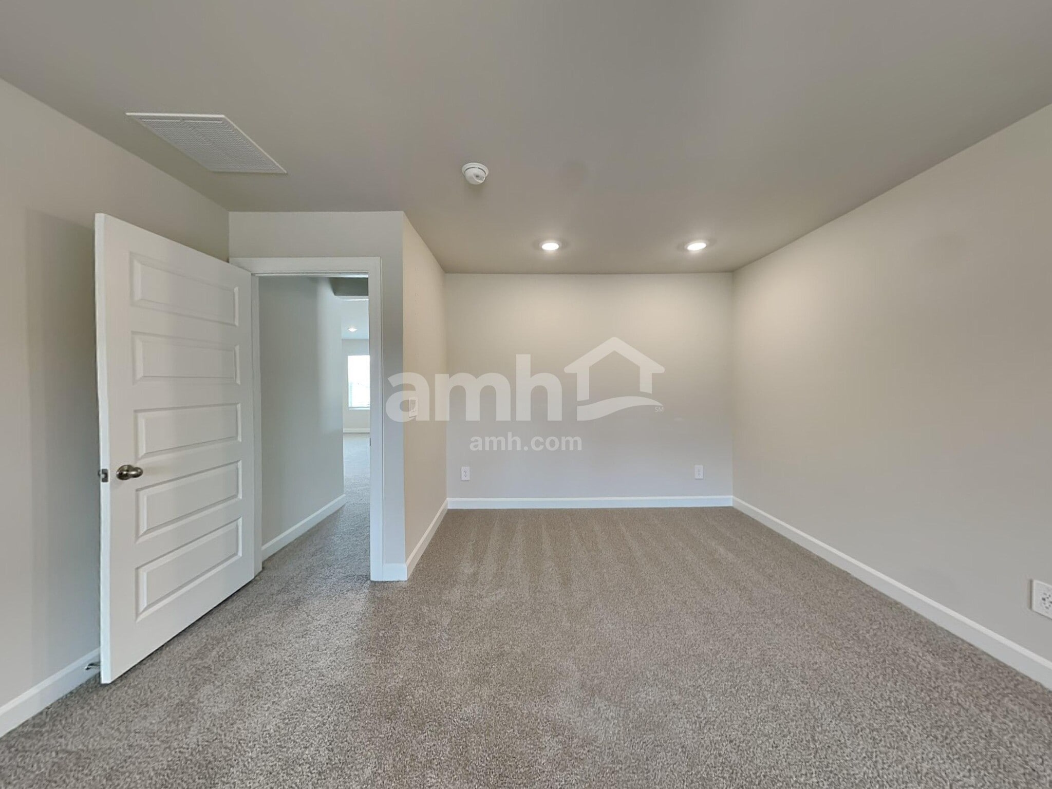 Building Photo - 206 Granby Trl