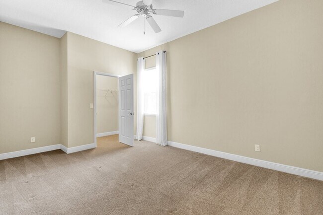 Building Photo - 1280 S Village Square