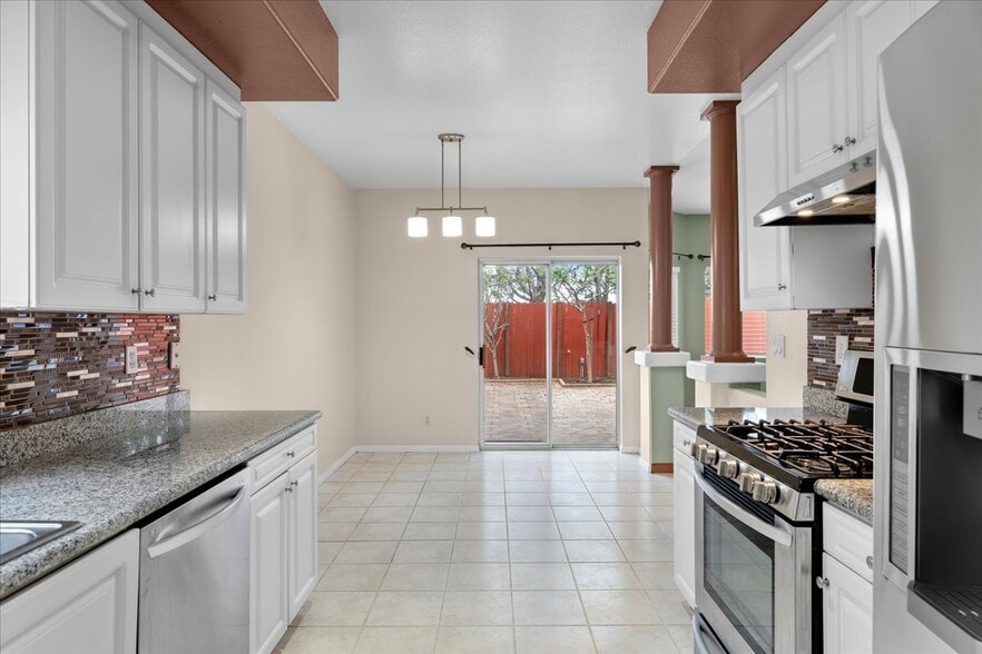 Building Photo - 1339 Hunt Ter
