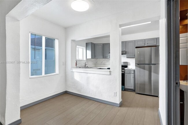 Building Photo - 249 SW 4th St