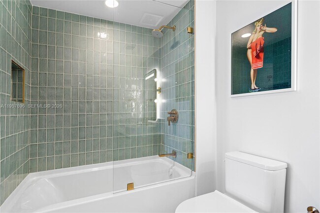 Building Photo - 159 NE 6th St