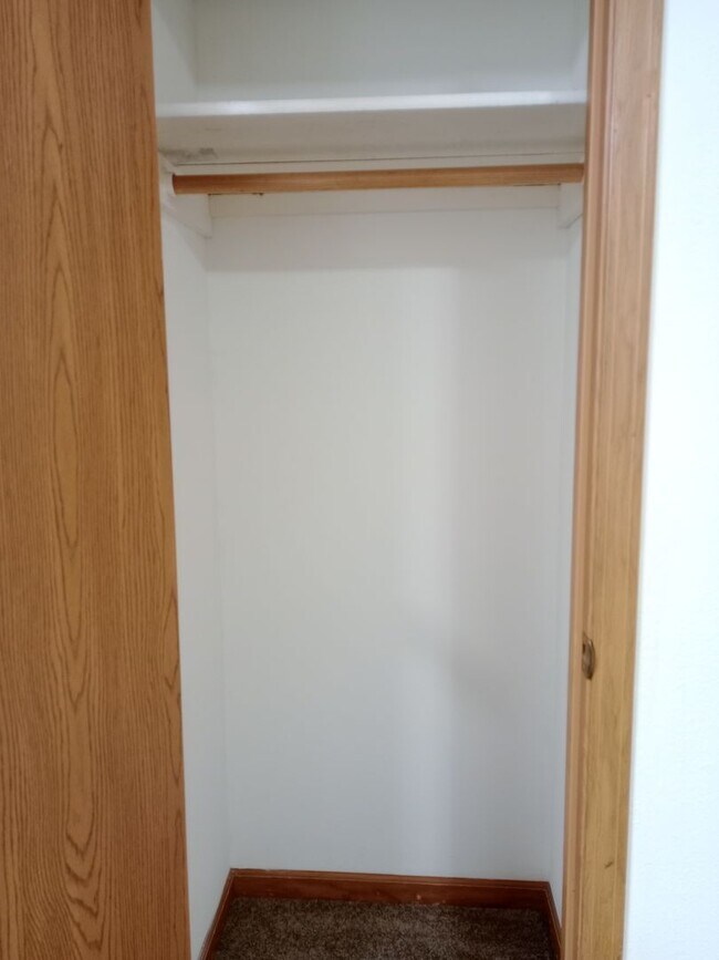 Building Photo - 3546-3548-3548 Prescott Dr