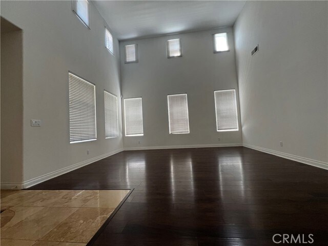 Building Photo - 7271 White Owl Ct