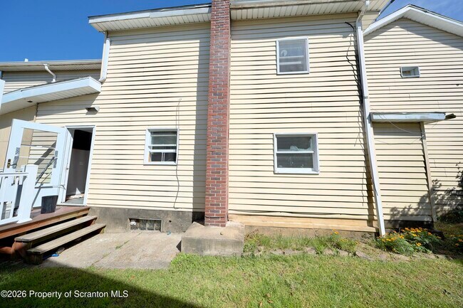 Building Photo - 434 20th Ave