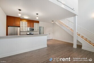 Building Photo - 2 br, 2.5 bath Condo - 1555 32nd St, Oakla...