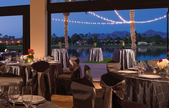 Building Photo - 7401 N Scottsdale Rd