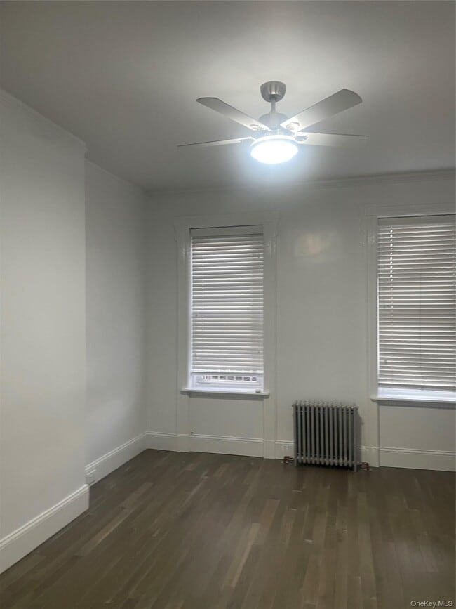 Building Photo - 17-20 Menahan St