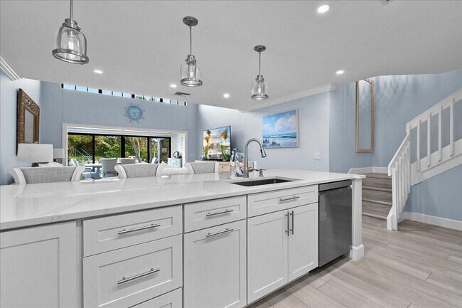 Building Photo - 2359 Treasure Isle Dr