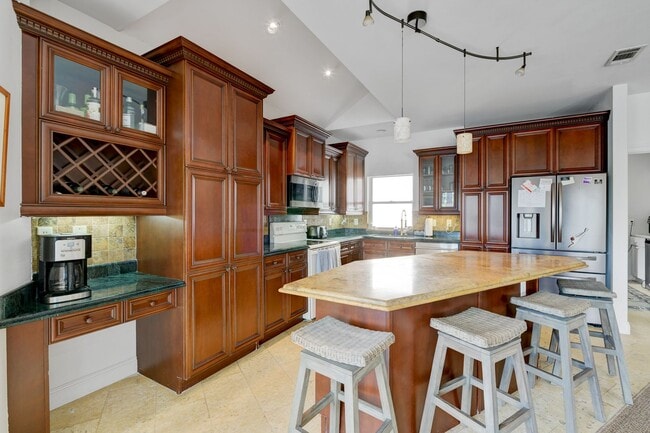 Building Photo - One of a Kind! Santa Rosa Beach Main home ...