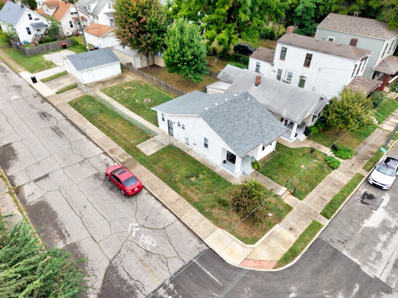 Building Photo - 1028 Forrest St