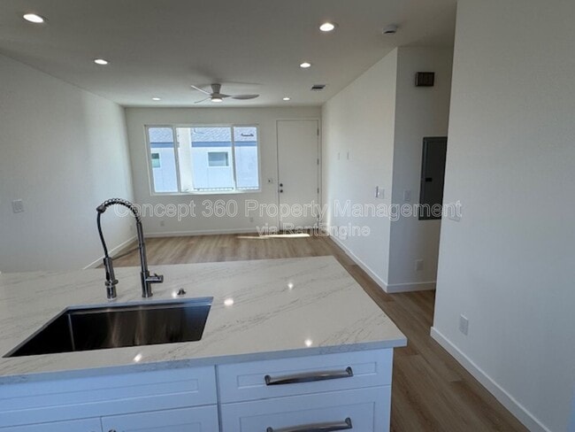 Building Photo - 6170 Briercrest Ave