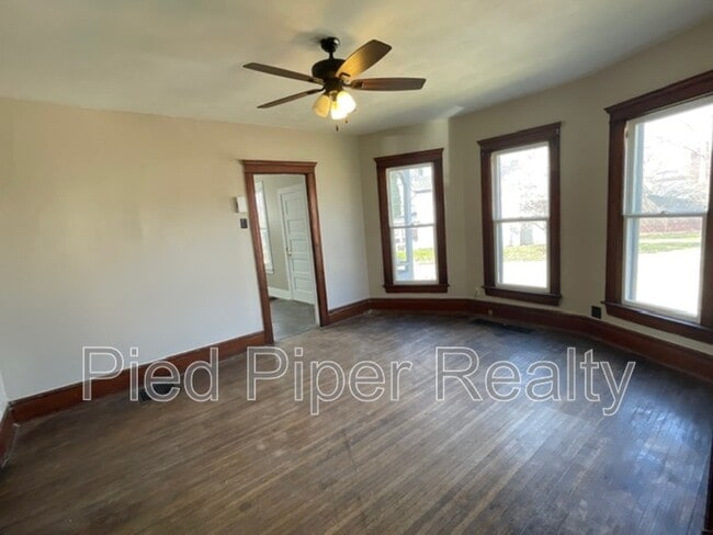 Building Photo - 434 1/2 S State Ave