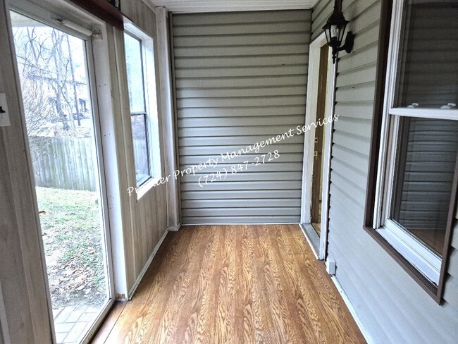 Building Photo - 2008 Beaver Rd