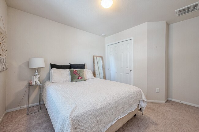 Building Photo - 20127 Graphite Canyon Ct