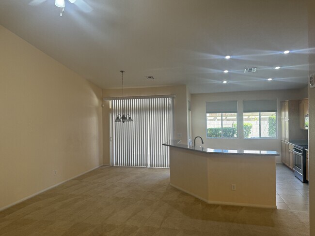 Building Photo - 9256 Blue Flax Pl