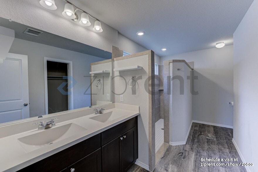 Building Photo - 9811 Marbach Brk