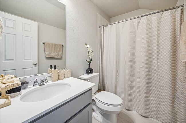 Building Photo - 2951 Golden Dust Dr