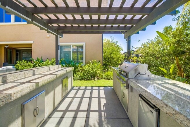 Building Photo - Coastal Hills Oasis: Large Estate with Resort-Style Amenities